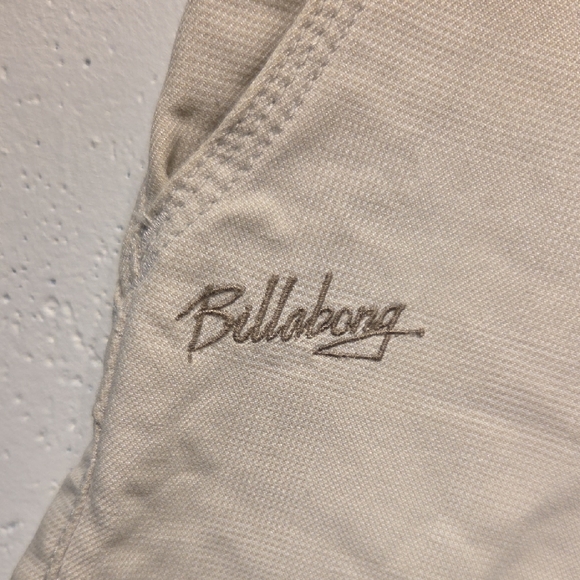 Billabong Men's Cream Chino Shorts (38) - Picture 2 of 5
